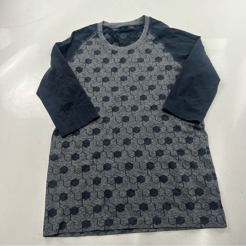 Oiselle boys blue textured shirt L L60-34